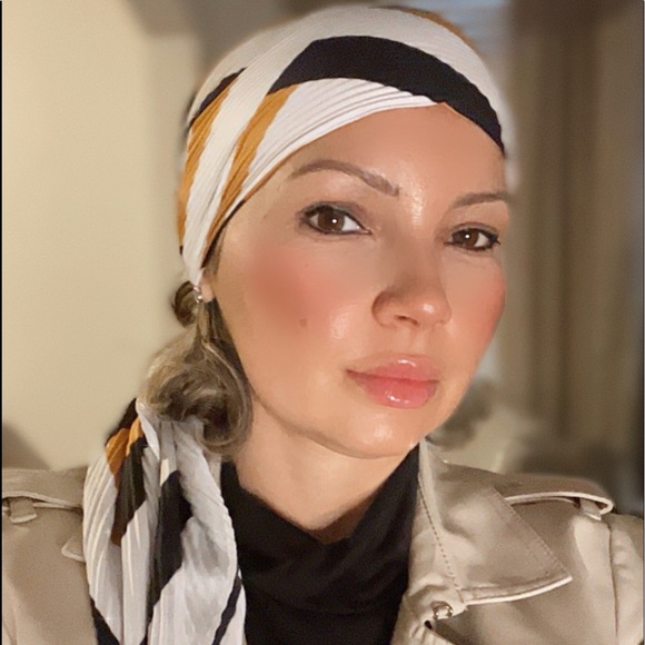 Meet your Posher, Angelita - Picture 1 of 1